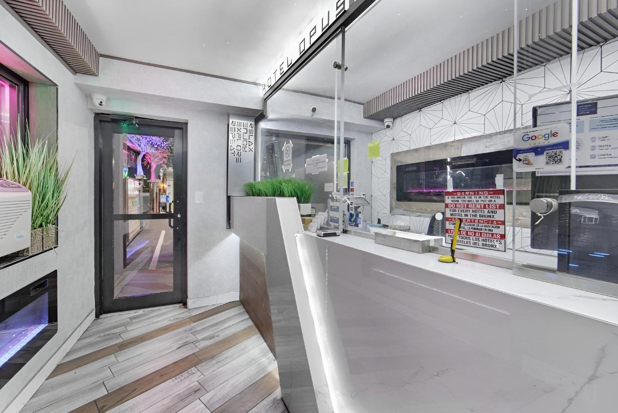 Hotel Opus Bronx Near Bay Plaza Mall 纽约 外观 照片